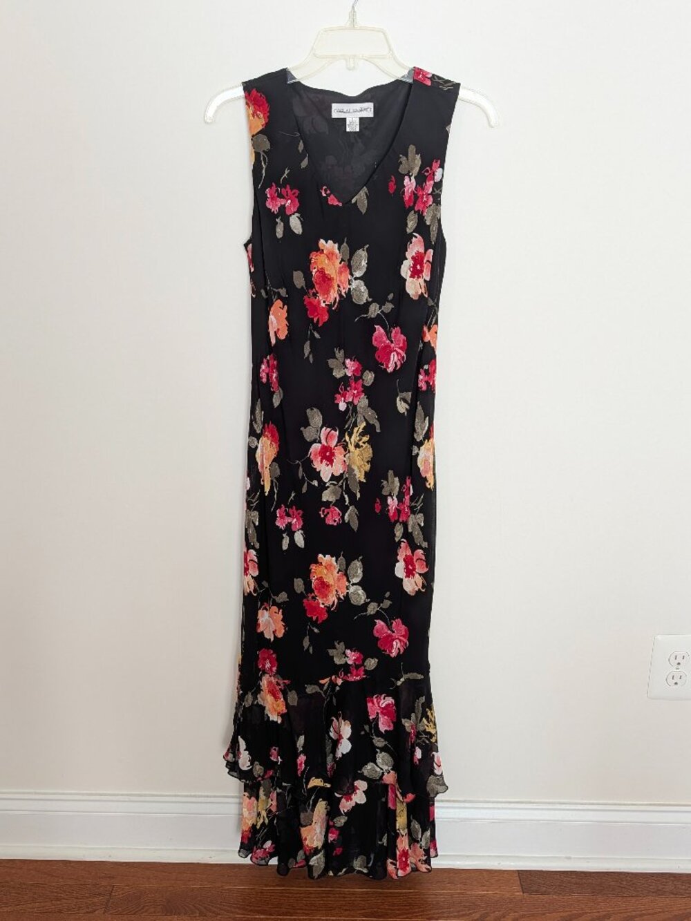 Casual Corner - Vintage Floral Maxi Dress
